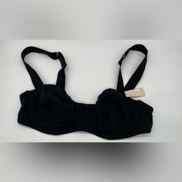 SKIMS Black Bra with Adjustable Straps - Picture 1 of 5